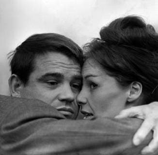 13.06.1964, Berlin, DDR - Hilmar Thate und Angelica Domroese, Schauspieler. (Angelica Domroese, aussen, Aussenaufnahme, Berlin, DDR, deutsch, Deutsche Demokratische Republik, Deutschland, Domroese, Ehepaar, Europa, europaeisch, Fernsehen, Film, Filmschauspieler, GDR, Hilmar Thate, historisch, Mensch, Paar, Persoenlichkeit, Person, pmscartandhistory, Portraet, Portrait, QF, Quadrat, Querformat, s w, Schauspieler, Schauspielerin, schwarz weiss, schwarz-weiss, Schwarzweiss, Thate, Westeuropa, Zeitdokument, Zeitgeschichte) 640613KF714THATE.JPG *** 13 06 1964 Berlin GDR Hilmar Thate and Angelica Domroese actor Angelica Domroese outside exterior Berlin GDR German Democratic Republic Germany Domroese married couple Europe European television film film actor GDR Hilmar Thate historical human couple personality person pmscartandhistory portrait Q
