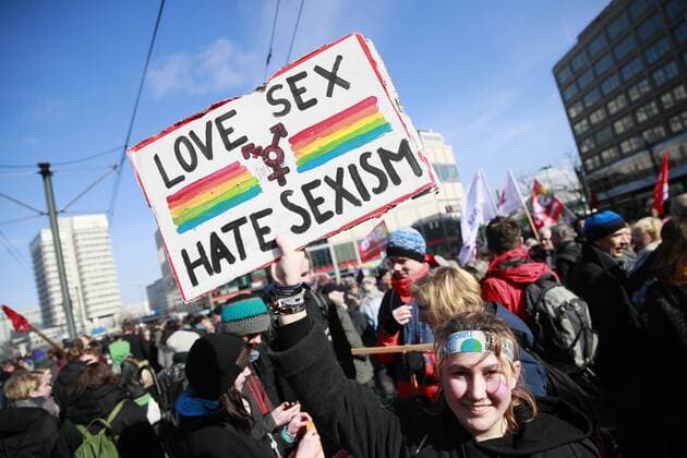 News Themen der Woche KW10 News Bilder des Tages Menschen nehmen einer Demonstration zur Interationalen Frauentag in Berlin am 8. Maerz 2019 teil. Internationaler Frauentag in Berlin *** People taking part in a demonstration on International Womens Day in Berlin on 8 March 2019 International Womens Day in Berlin