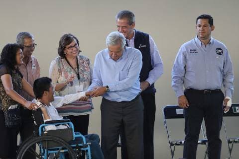 March 8, 2019 - EUM20190308NAC67.JPG.LEON, Gto. PresidencyPresidencia-AMLO.- 8 de marzo de 2019. El presidente Andres Manuel Lopez Obrador entrega recursos de programas integrales de Bienestar en Guanajuato, lo acompana el gobernador Diego Sinhue Rodriguez. Foto: Agencia EL UNIVERSALJuan Carlos ReyesEELG Copyright: xElxUniversalx