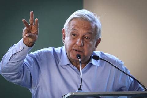 March 8, 2019 - EUM20190308NAC66.JPG.LEON, Gto. PresidencyPresidencia-AMLO.- 8 de marzo de 2019. El presidente Andres Manuel Lopez Obrador entrega recursos de programas integrales de Bienestar en Guanajuato, lo acompana el gobernador Diego Sinhue Rodriguez. Foto: Agencia EL UNIVERSALJuan Carlos ReyesEELG Copyright: xElxUniversalx