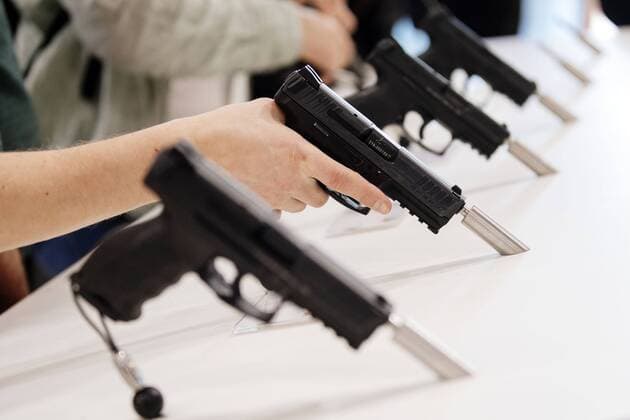 Pistolen von Heckler & Koch auf der Enforce Tac Polizei- und Sicherheitsmesse in der Nürnberger Messe. Nürnberg, 07.03.2019