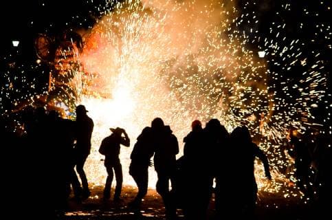March 8, 2019 - March 08, 2019. Tultepec, State of Mexico. Every 8th of March, in the Mexican municipality of Tultepec, State of Mexico, celebrates the traditional burning of pyrotechnic bulls in honor of the patron saint of pyrotechnics, San Juan de Dios. ..PHOTO: OMAR LOPEZ - ZUMAl109 20190308_zap_l109_021 Copyright: xOmarxLopezx