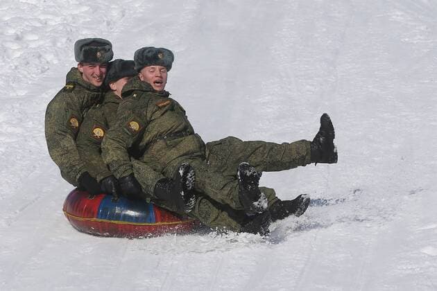 News Themen der Woche KW10 News Bilder des Tages KAZAN, RUSSIA â€“ MARCH 10, 2019: Serviceman slide down a slope during the Maslenitsa festival Pancake Week that celebrates the end of winter and marks the arrival of spring. Yegor Aleyev TASS  TS0A4269