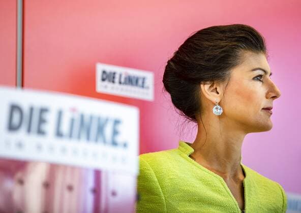 News Themen der Woche KW11 News Bilder des Tages Sahra Wagenknecht, DIE LINKE Fraktionsvorsitzende, gibt ein Pressestatement, anlaesslich Ihres Ruecktritts im Bundestag in Berlin. 12.03.2019. Berlin Deutschland *** Sahra Wagenknecht DIE LINKE parliamentary party leader gives a press statement on the occasion of her resignation in the Bundestag in Berlin 12 03 2019 Berlin Germany Copyright: xFelixxZahn photothek.netx