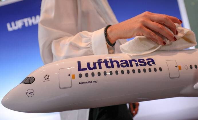 Fraport Flughafen in Frankfurt am Main am 14. Maerz 2019 News, Bilanzpressekonferenz 2019 der Deutschen Lufthansa AG, in Frankfurt am Main, Symbolbild, Lufthansa wird aufpoliert