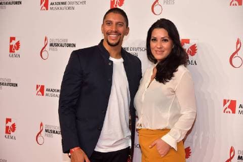 Entertainment Themen der Woche KW11 Entertainment Bilder des Tages 11. Deutscher Musikautorenpreis 2019 Andreas Bourani, Jasmin Shakeri Ankunft, roter Teppich zum 11. Deutschen Musikautorenpreis im Hotel Ritz Carlton in Berlin am 14.03.2019