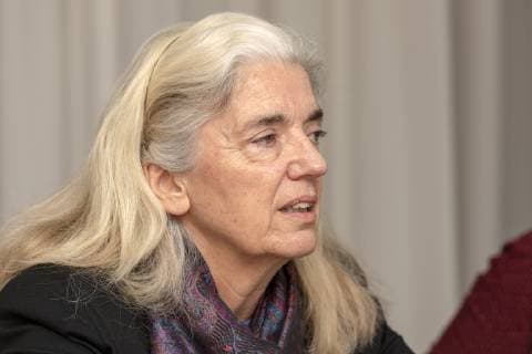 Mehr Geld für die freie Musikszene? Im Bild die NRW-Kultur- und Wissenschaftsministerin Isabel Pfeiffer-Poensgen. Bei einem Pressegespräch erläuterte die Ministerin im Stadtgarten Köln in der Venlo-Lounge am 18. 03. 19. die Pläne der Landesregierung, der Freien Szene Musik mehr Geld zur Verfügung zu stellen und neue Förderungen zukommen zu lassen. Köln Nordrhein-Westfalen Deutschland