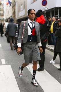A chic showgoer attending the Thom Browne show during Paris Fashion Week - March 3, 2019 - PFW: Fall 2019 Street Style Day 7, Paris France  Copyright: xValentinaxRanierix VRPFW20190303ZDC30