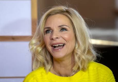 Dreharbeiten für die MDR Sendung Musik für Sie im Rathaus in Annaberg-Buchholz am 20.03.2019. Moderatorin Uta Bresan lacht. Annaberg-Buchholz Sachsen Deutschland