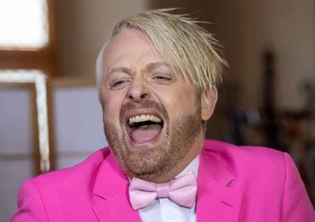 Dreharbeiten für die MDR Sendung Musik für Sie im Rathaus in Annaberg-Buchholz am 20.03.2019. Sänger und Entertainer Ross Antony lacht. Annaberg-Buchholz Sachsen Deutschland