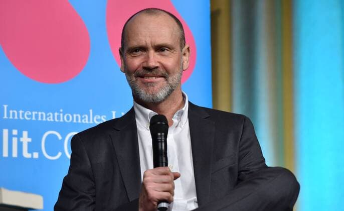 Entertainment Themen der Woche KW12 Entertainment Bilder des Tages Der britische Thrillerautor Simon Beckett liest am 23.03.2019 in Köln auf der Lit Cologne, dem internationalen Literaturfest. *** The British thriller author Simon Beckett will read at the Lit Cologne international literature festival on 23 03 2019 in Cologne.