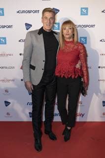 Preisverleihung Deutscher Sportjournalistenpreis 2019 - Roter Teppich Gala-Event im Grand Elysee Hamburg - Ulrich Uli Stein mit Ehefrau Corinna;Preisverleihung Deutscher Sportjournalistenpreis 2019 - Roter Teppich Gala-Event im Grand Elysee Hamburg -, Hamburg Hamburg Deutschland Hotel Grand Elysee