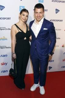 Philipp Boy mit Freundin Vivien bei der Verleihung der Deutschen Sportjournalistenpreise 2019 im Hotel Grand Elysee. Hamburg, 25.03.2019