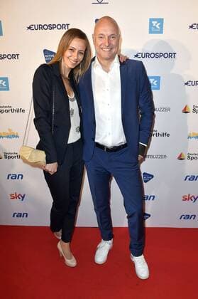 Frank Buschmann mit Freundin Lisa Heckl bei der Verleihung der Deutschen Sportjournalistenpreise 2019 im Hotel Grand Elysee. Hamburg, 25.03.2019