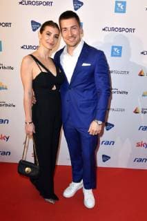 Philipp Boy mit Freundin Vivien bei der Verleihung der Deutschen Sportjournalistenpreise 2019 im Hotel Grand Elysee. Hamburg, 25.03.2019