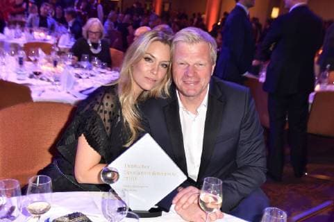 Oliver Kahn mit Ehefrau Svenja bei der Verleihung der Deutschen Sportjournalistenpreise 2019 im Hotel Grand Elysee. Hamburg, 25.03.2019