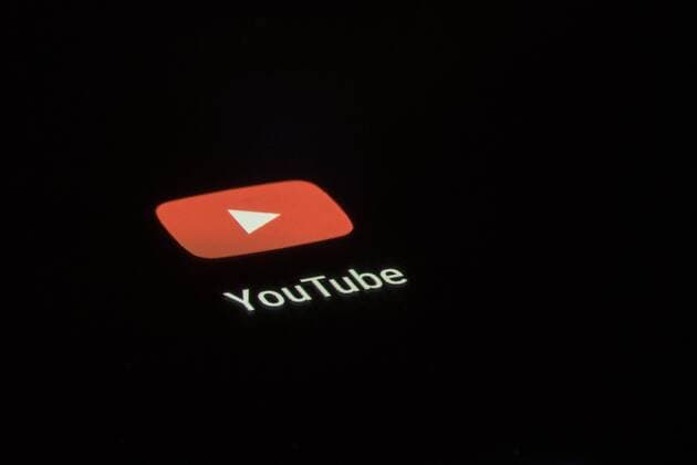 YouTube App-Icon auf einem Display, Handy, Smartphone, Tablet, Deutschland, Europa Copyright: imageBROKER/TheaxJaeger iblchs04864202.jpg