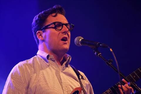 Nick Waterhouse bei einem Konzert im Columbia Theater in Berlin, 27. März 2019. Konzert von Nick Waterhouse in Berlin