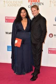 Devid Striesow und Ines Ganzberger bei der Ankunft zur Verleihung von die Goldene Kamera am 30.03.2019 in Berlin Die Goldene Kamera Verleihung 2019 in Berlin