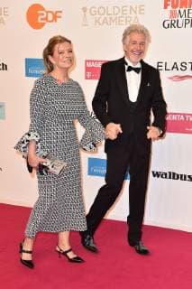 Frank Schätzing und seine Ehefrau Sabina Valkieser bei der Ankunft zur Verleihung von die Goldene Kamera am 30.03.2019 in Berlin Die Goldene Kamera Verleihung 2019 in Berlin