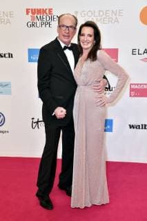 Herbert Knaup mit Ehefrau Christiane Knaup bei der 54. Verleihung der Goldenen Kamera 2019 im Flughafen Tempelhof. Berlin, 30.03.2019