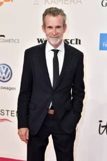Ulrich Matthes bei der 54. Verleihung der Goldenen Kamera 2019 im Flughafen Tempelhof. Berlin, 30.03.2019
