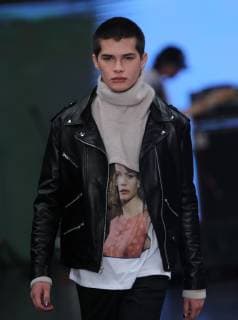A model shows creations of Mexican designer Alexa Ulibarri during the Mexico Fashion Week, in Mexico City, Mexico, 2 April 2019. Mexico Fashion Week !ACHTUNG: NUR REDAKTIONELLE NUTZUNG!  Copyright: xMarioxGuzmánx AME5442 20190403-636898675165454492