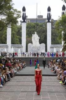 Models present creations by Mexican designer Kris Goyri during the Mexico s Fashion Week, in Mexico City, Mexico, 05 April 2019. EFE Sashenka Gutierrez Mexico Fashion Week !ACHTUNG: NUR REDAKTIONELLE NUTZUNG!  Copyright: xSashenkaxGutierrezx AME6846 20190405-636900991457941565