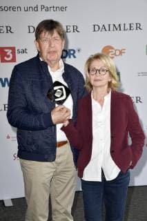 Jörg Gudzuhn und Gisela Schneeberger beim Vorempfang zur 55. Verleihung des Grimme Preises 2019 im Grimme-Institut. Marl, 05.04.2019