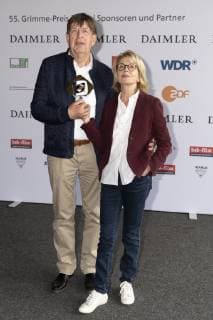Verleihung 55. Grimme-Preis 2019 am Grimme-Institut in Marl - 55th Grimme Award 2019 - Jörg Gudzuhn mit Gisela Schneeberger;Verleihung 55. Grimme-Preis 2019 am Grimme-Institut in Marl - 55th Grimme Award 2019 -, Marl Nordrhein-Westphalen Deutschland Grimme-Institut