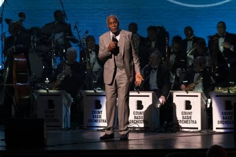 USA: 2019 Great Night in Harlem concert Danny Glover speaks on stage during Jazz Foundation of America benefit concert Great Night in Harlem at Apollo Theatre New York New York United States The Apollo Theatre  LevxRadin