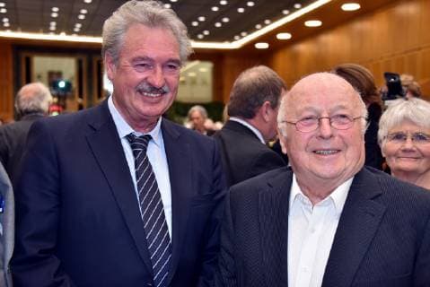 Luxemburgs Aussenminister Jean Asselborn und Politiker Norbert Blüm , l-r, am 07.04.2019 in Köln bei der Verleihung des Lew Kopolew Preis für Frieden und Menschenrechte 2019, der dieses Jahr an den Kapitän Claus Peter Reisch und die Dresdner Seenotrettungsinitiative Mission Lifeline e.V verliehen wurde.