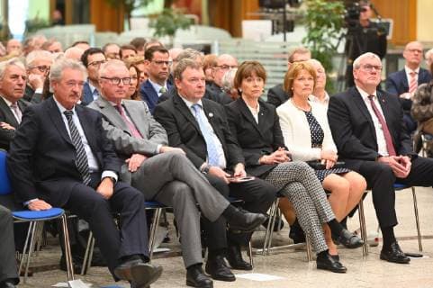 am 07.04.2019 in Köln bei der Verleihung des Lew Kopolew Preis für Frieden und Menschenrechte 2019, der dieses Jahr an den Kapitän Claus Peter Reisch und die Dresdner Seenotrettungsinitiative Mission Lifeline e.V verliehen wurde.