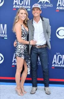 Amber Bartlett and Granger Smith (R) attend the 54th annual Academy of Country Music Awards held at the MGM Grand Garden Arena in Las Vegas, Nevada on April 7, 2019. The show will broadcast live on CBS.  LAP20190407442 JIMxRUYMEN
