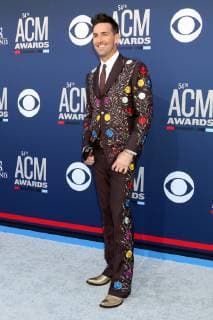 LAS VEGAS - APR 7: Jake Owen at the 54th Academy of Country Music Awards at the MGM Grand Garden Arena on April 7, 2019 in Las Vegas, NV  Copyright: xHutchinsxPhotox xIPAx xHutchinsxPhotox