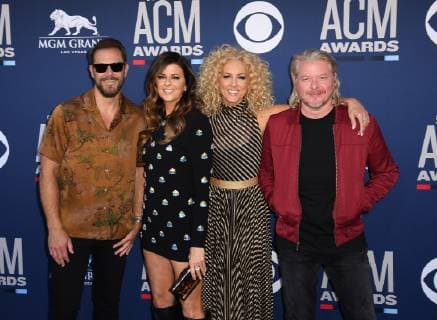 LAS VEGAS, NEVADA - APRIL 07: Little Big Town, Karen Fairchild, Kimberly Schlapman, Phillip Sweet, and Jimi Westbrook attends the 54th Academy Of Country Music Awards at MGM Grand Hotel & Casino on April 07, 2019 in Las Vegas, Nevada. Photo: imageSPACE MediaPunch Copyright: ximageSPACEx