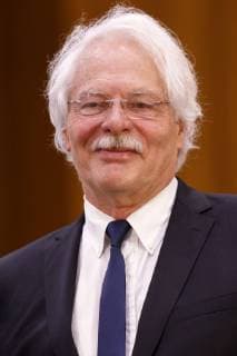 Thomas Roth bei der Verleihung des Lew Kopelew Preis für Frieden und Menschenrechte 2019, der dieses Jahr an den Kapitän Claus-Peter Reisch und die Dresdner Seenotrettungsinitiative Mission Life e.V. verliehen wurde, in der Zentrale der Kreissparkasse Köln am Neumarkt. Köln, 07.04.2019