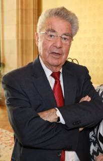 Goldene Ehrenzeichen an Barbara Frischmuth Wien, Rathaus, 09. 04. 2019 Heinz FISCHER