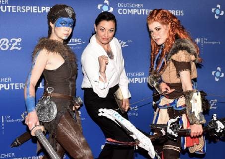 09.04.2019, xlakx, Entertainment eSports, Verleihung des deutschen - Computerspielpreis 2019 emspor, v.l.Lina van de Mars, Fernsehmoderatorin, Motorsportlerin bei der Verleihung des Deutschen Computerspielpreises 2019 im Admiralspalast Berlin. Berlin