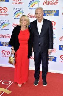 Franz Beckenbauer mit Ehefrau Heidi Burmester bei der Verleihung des 22. Radio Regenbogen Award 2019 in der Europa-Park Arena. Rust, 12.04.2019