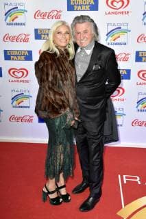 Lilo Rauschmayer und Roland Rauschmayer bei der Verleihung des 22. Radio Regenbogen Award 2019 in der Europa-Park Arena. Rust, 12.04.2019