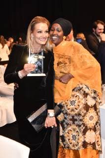 Franziska van Almsick und Fatuma Musa Afrah bei der Aftershow-Party des 22. Radio Regenbogen Award 2019 in der Europa-Park Arena. Rust, 12.04.2019