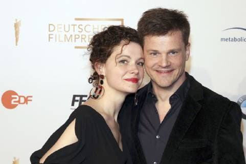 Benjamin Herrmann mit Begleitung beim Nominiertenabend zum Deutschen Filmpreis 2019 im BMW Haus am Kurfürstendamm. Berlin, 13.04.2019