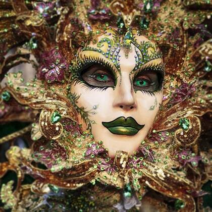 Portrait, Venetianische Maske mit grünen Augen und grünen Lippen, Karneval in Venedig, Venetien, Italien, Europa Copyright: imageBROKER/AngelaxtoxRoxel iblant04871422.jpg