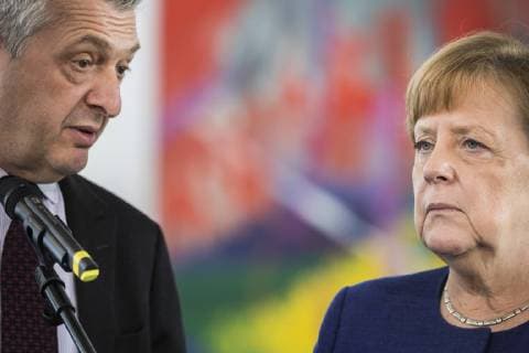 News Bilder des Tages Bundeskanzlerin Angela Merkel (R), CDU, und Filippo Grandi (L), Hoher Fluechtlingskommissar der Vereinten Nationen (VN), aufgenommen bei einem gemeinsamen Pressestatement vor einem Gespraech in Berlin, 15.04.2019. Berlin Deutschland *** German Chancellor Angela Merkel R CDU and Filippo Grandi L United Nations High Commissioner for Refugees UN High Commissioner for Refugees taken on board in a joint press statement before talks in Berlin 15 04 2019 Berlin Germany Copyright: xFlorianxGaertner photothek.netx