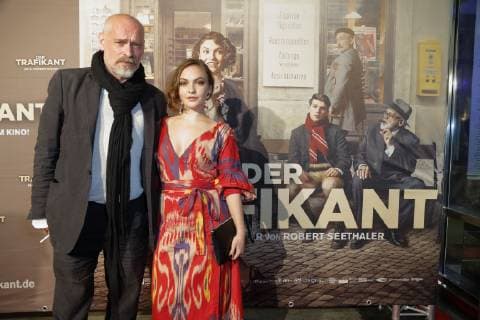 Filmpremiere Der Trafikant von Nikolaus L E Y T N E R nach Robert S E E T H A L E R Wien Gartenbaukino, 9.10.2018 Johannes Krisch, Emma Drogunova Wien Austria *** Film premiere The tobacconist by Nikolaus L E Y T N E R after Robert S E E T H A L E R Wien Gartenbaukino 9 10 2018 Johannes Krisch Emma Drogunova Wien Austria vr32381844 101