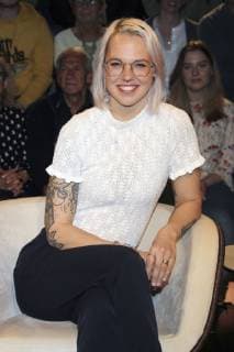 Entertainment Themen der Woche KW16 Entertainment Bilder des Tages Stefanie Heinzmann bei der Aufzeichnung der ZDF-Talkshow Markus Lanz im Fernsehmacher Studio auf dem Phoenixhof. Hamburg, 17.04.2019 *** Stefanie Heinzmann at the recording of the ZDF talk show Markus Lanz in the Fernsehmacher Studio at the Phoenixhof Hamburg 17 04 2019 Foto:xgbrcix xFuturexImage