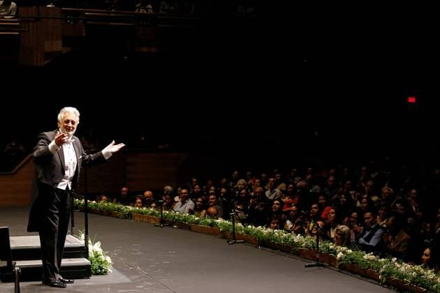 Spanish tenor Placido Domingo directs the Zapopan Symphony Orchestra during the concert Her Majesty the Zarzuela held at the Santander Performing Arts Group of the city of Guadalajara, Mexico, 18 April 2019. Spanish tenor Placido Domingo directs the Zapopan Symphony Orchestra !ACHTUNG: NUR REDAKTIONELLE NUTZUNG!  Copyright: xFranciscoxGuascox AME2406 20190419-636912480450949170