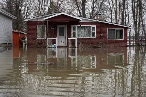April 21, 2019 - Rigaud, Quebec, Canada - Flooding caused by rain and rising rivers. With evacuation orders in place, hundreds of homes are at risk. Rigaud Canada  - ZUMA 39978077st Copyright: xGilesxCampbellx