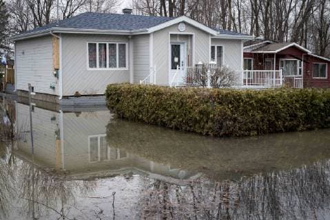 April 21, 2019 - Rigaud, Quebec, Canada - Flooding caused by rain and rising rivers. With evacuation orders in place, hundreds of homes are at risk. Rigaud Canada  - ZUMA 39978086st Copyright: xGilesxCampbellx